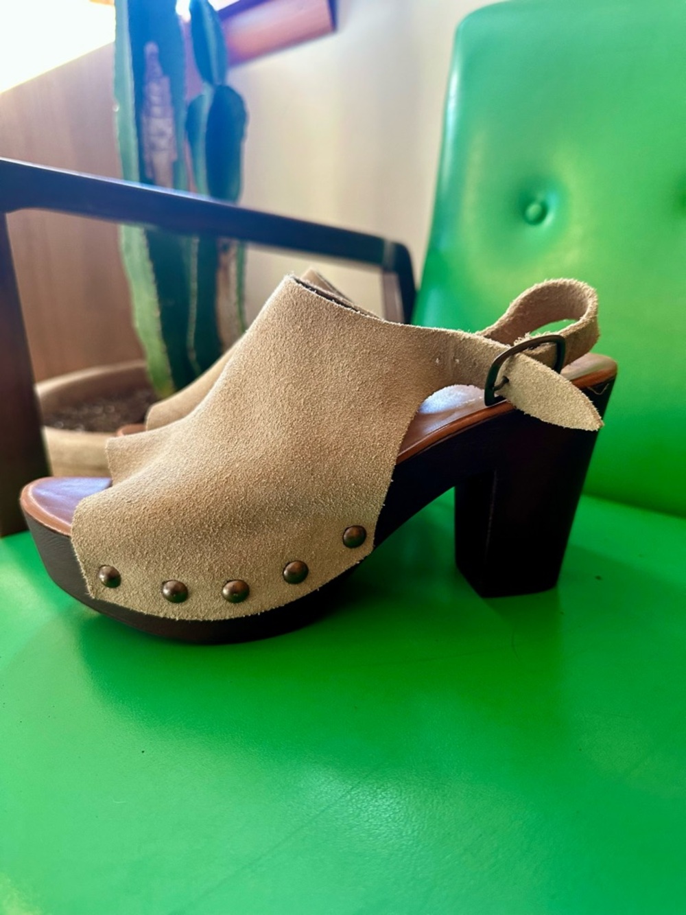 Suede Open-Toe Slingback Platform Sandals in Beige- Made in Italy